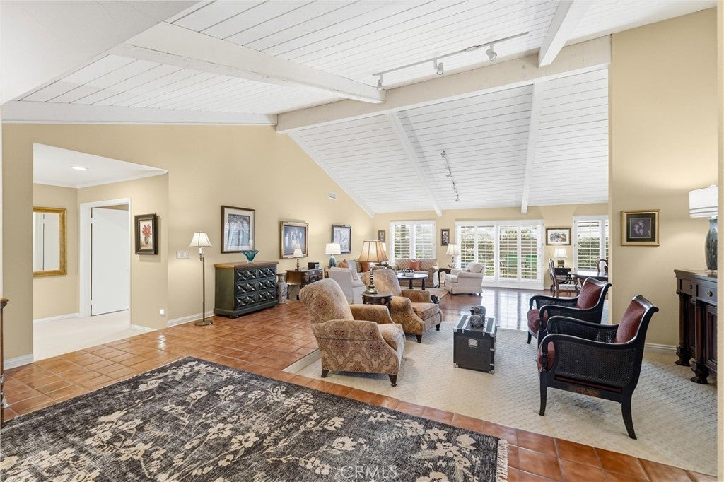 6012 Toyon Terrace