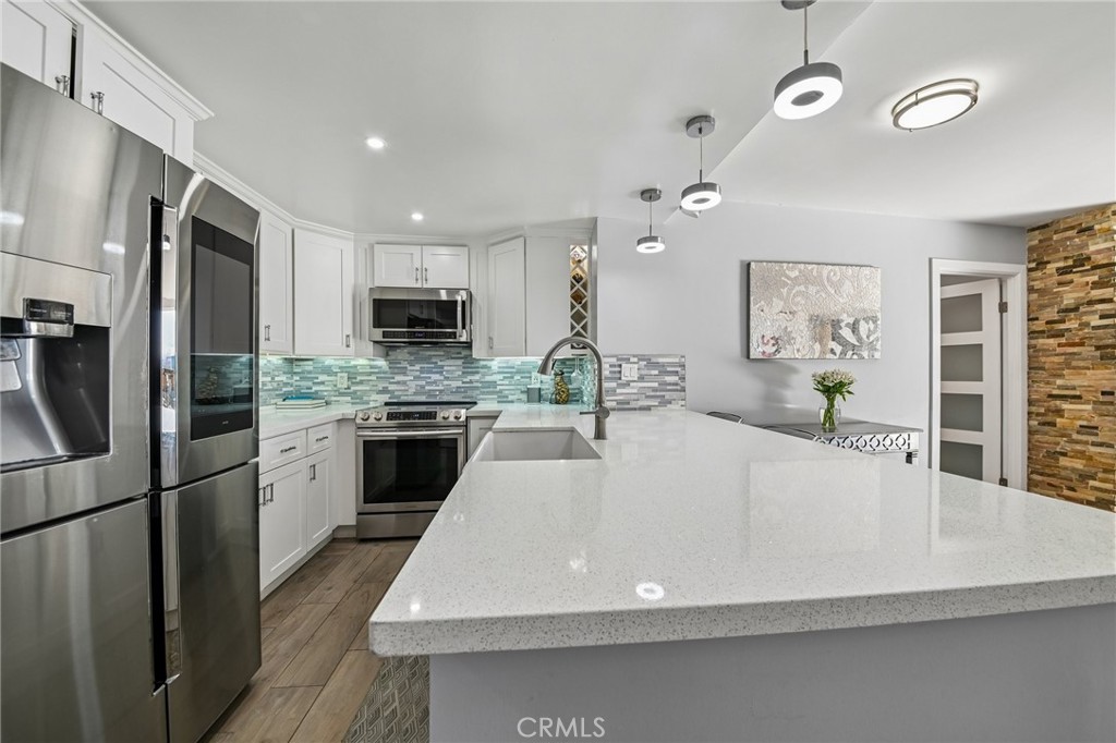 700 E Ocean Boulevard 1208