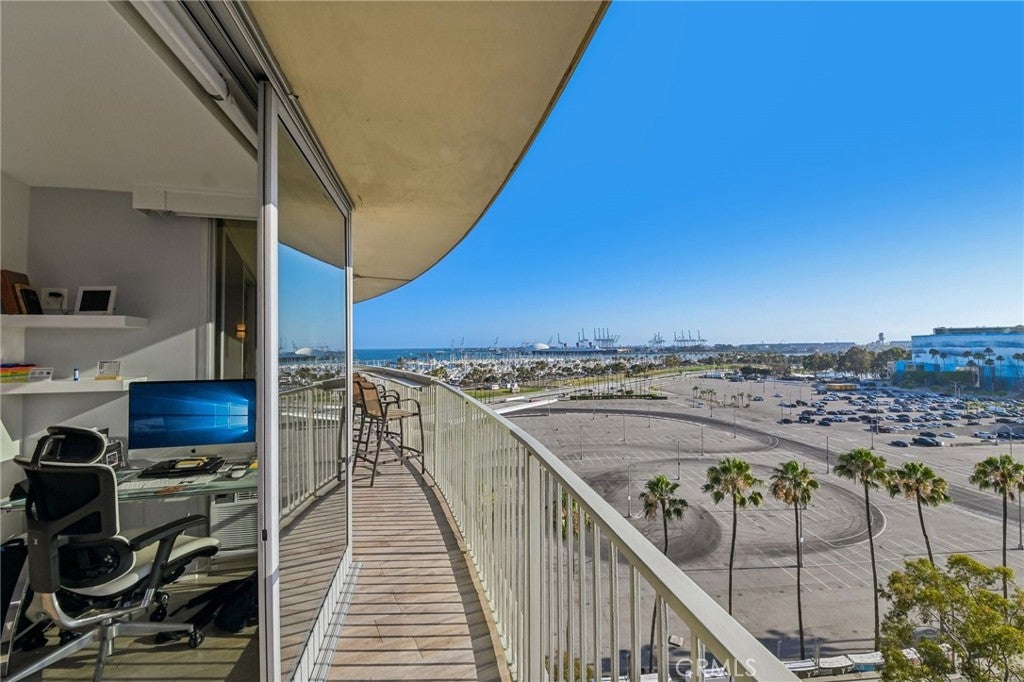 700 E Ocean Boulevard 1208