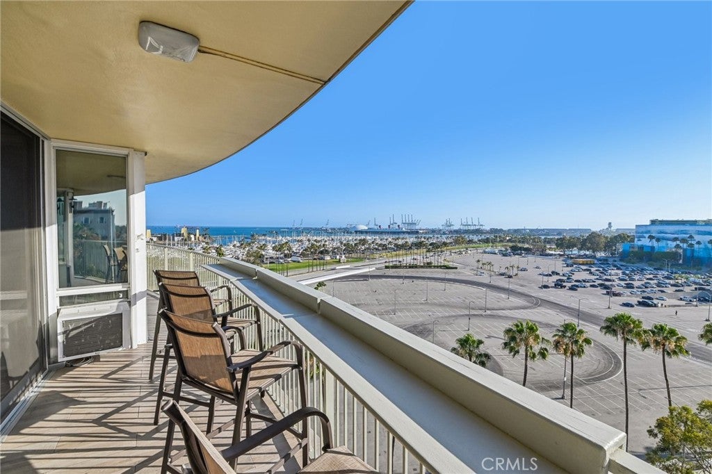 700 E Ocean Boulevard 1208