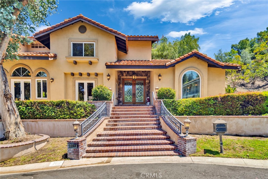 762 Harwood Court