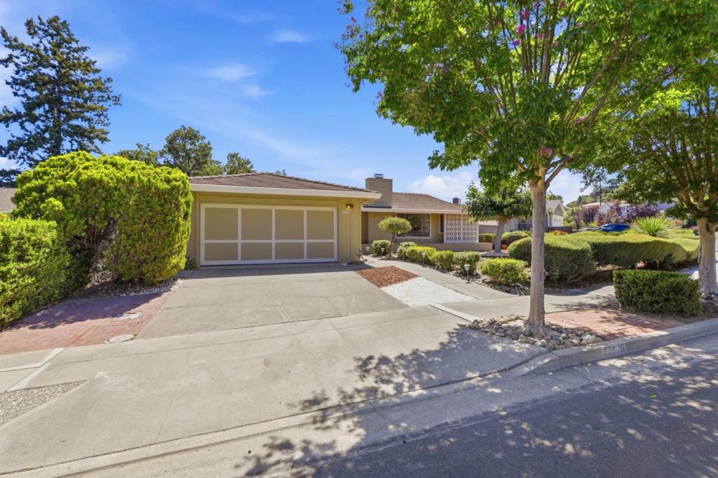 11106 Linda Vista Dr DR