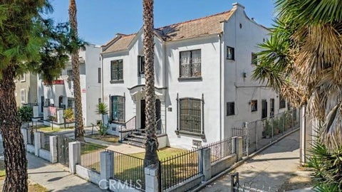 Photo of 1121 W Martin Luther King Jr BLVD, Los Angeles, CA 90037 (MLS # SB26188771)