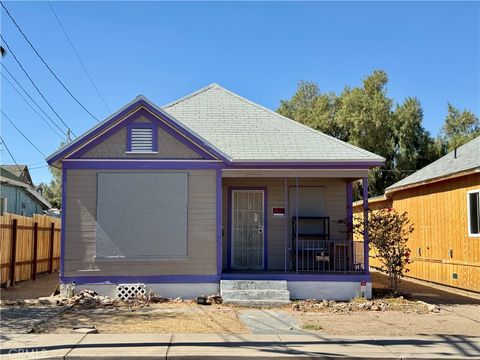 Photo of 406 D Street, Needles, CA 92363 (MLS # JT25248411) Photo of 406 D Street, Needles, CA 92363 (MLS # JT25248411)