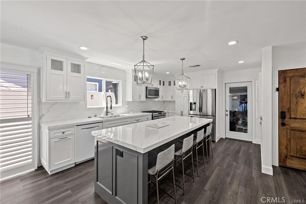 23404 Walnut