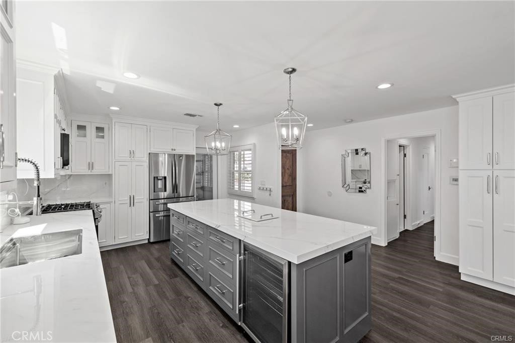 23404 Walnut