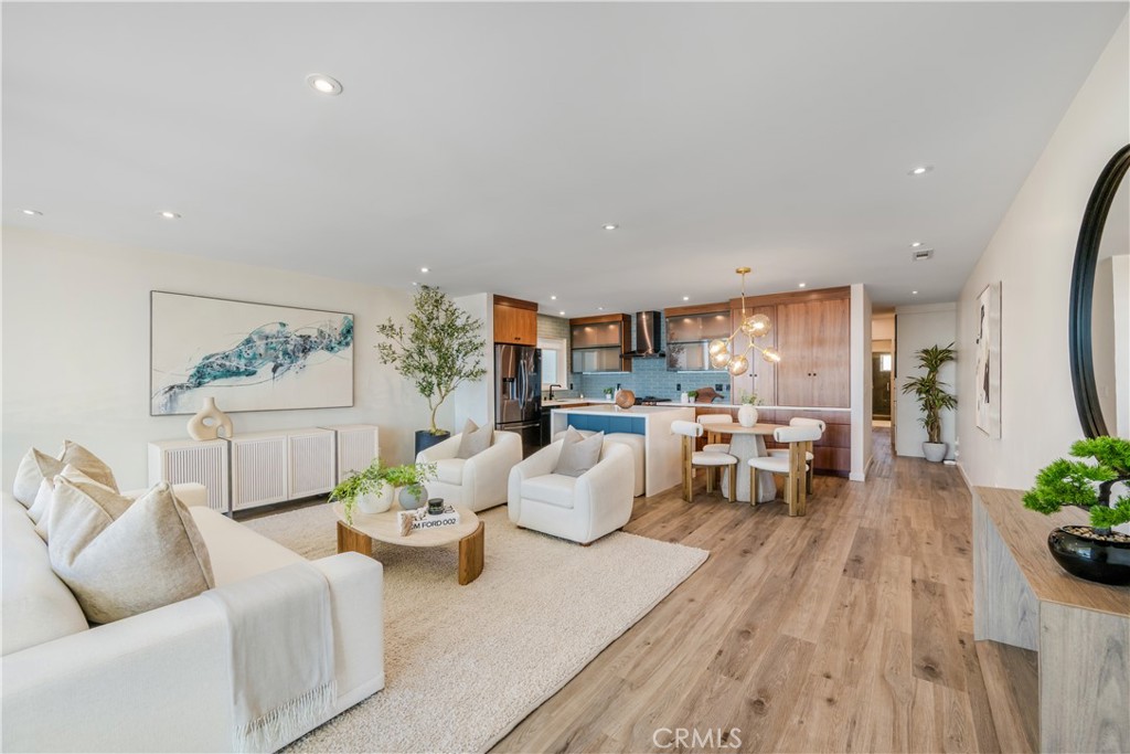 3901 E Livingston Drive 402