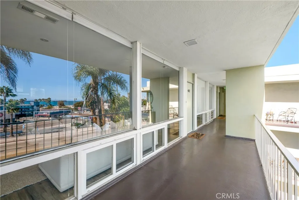 Long Beach, California 90803, United States, 2 Bedrooms Bedrooms, ,2 BathroomsBathrooms,Residential,Active,209010