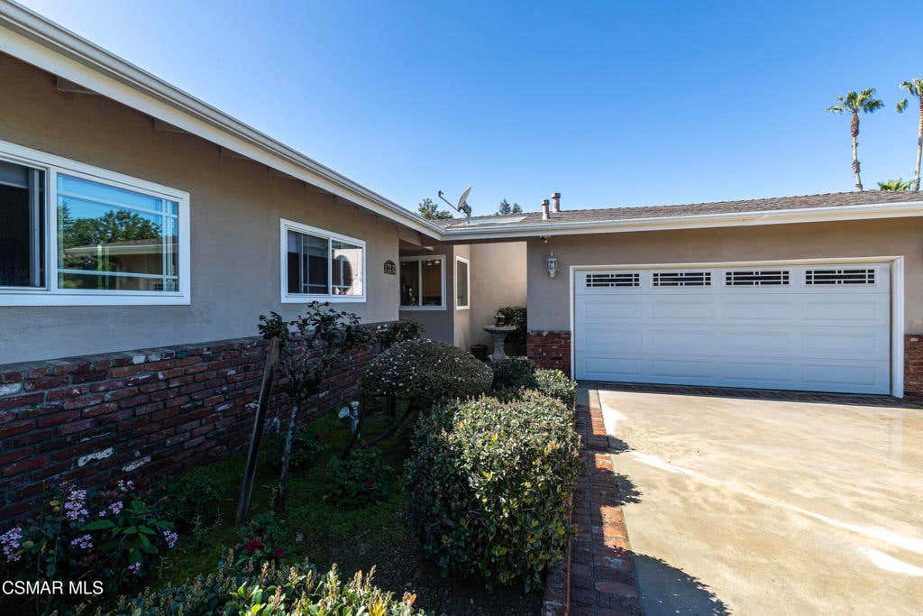 Photo of 22312 Mobile Street, Woodland Hills, CA 91303 (MLS # 226002512)