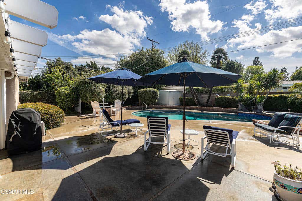 Photo of 22312 Mobile Street, Woodland Hills, CA 91303 (MLS # 226002512)