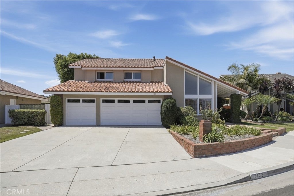 8832 Arcel CIR