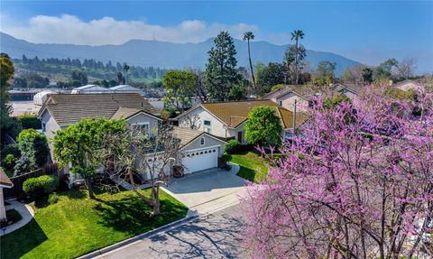 Photo of 1130 Dincara Road, Burbank, CA 91506 (MLS # BB26050400)