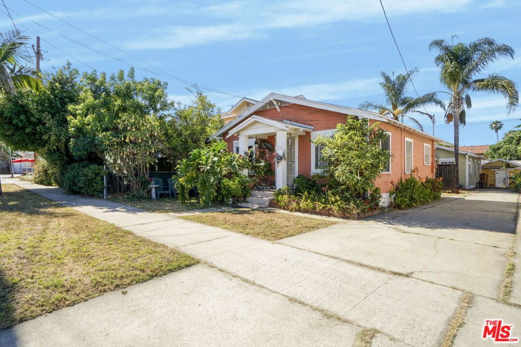 586 w macarthur avenue