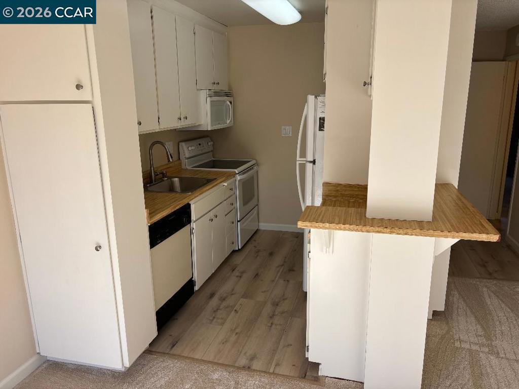 1036 Oak Grove Road 56