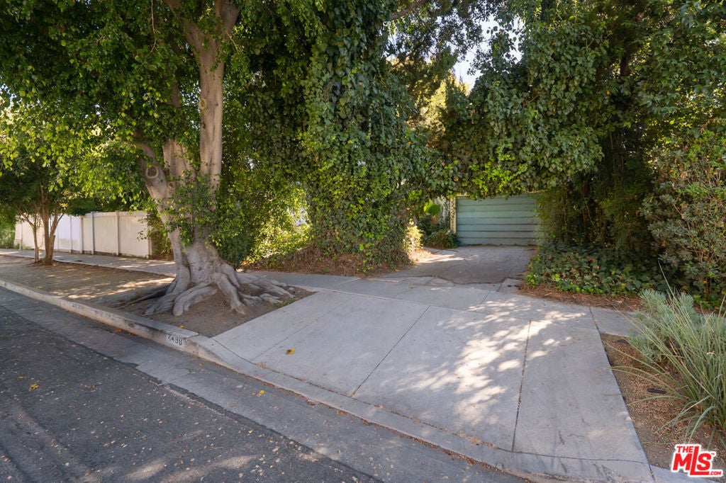 4480 Colbath Avenue