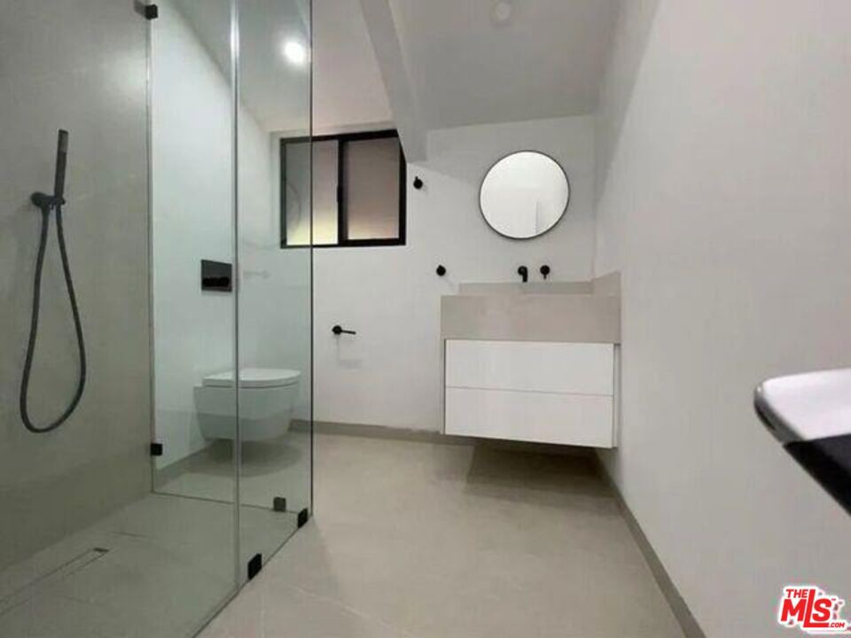 1561 Clear View Drive