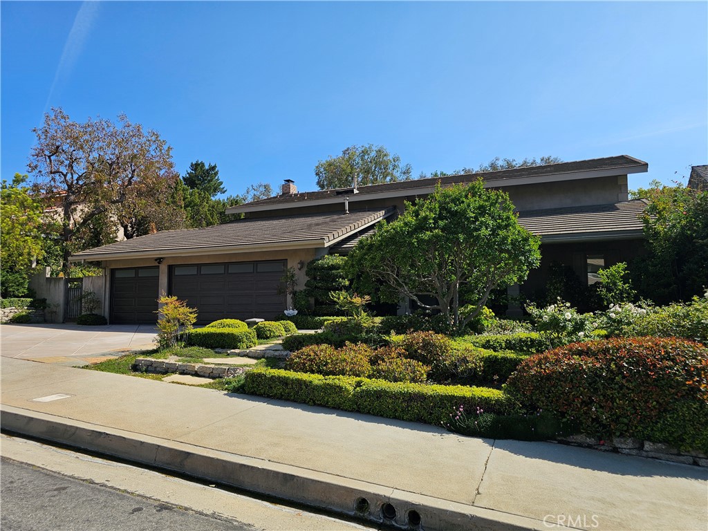 19432 Pine Valley Avenue
