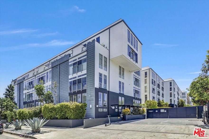 Live the coastal lifestyle in this expansive studio in the heart of Marina del Rey. This bright and airy unit offers an open floor plan filled with natural light, updated appliances, and stylish finishes throughout. Enjoy a modern kitchen featuring a huge refrigerator, ample cabinetry, and sleek countertops. The spacious living area includes floor-to-ceiling mirrors, in-unit laundry, and abundant closet space for maximum functionality. The bathroom boasts a large soaking tub, perfect for unwinding after a long day. As part of a vibrant community, you'll have access to resort-style amenities including dipping pools, a hot tub, a fully equipped gym, BBQ areas, and a cozy fire pit for relaxed outdoor gatherings. Located near premier entertainment, dining, and shopping destinations, you're minutes from Abbot Kinney Blvd, Venice Beach, the Marina Marketplace, Erewhon, Trader Joe's, and local favorites like Salt & Straw, Scopa Italian Roots, and the AMC dine-in theater. Whether you're strolling by the boats, exploring nearby beaches, or enjoying a night out, this home offers the ultimate Marina del Rey experience.