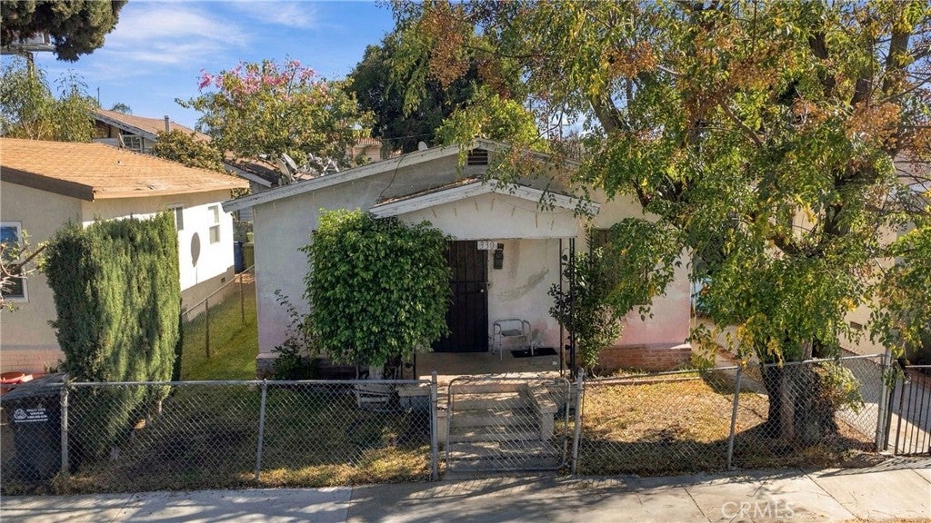 3536 E Cesar E Chavez