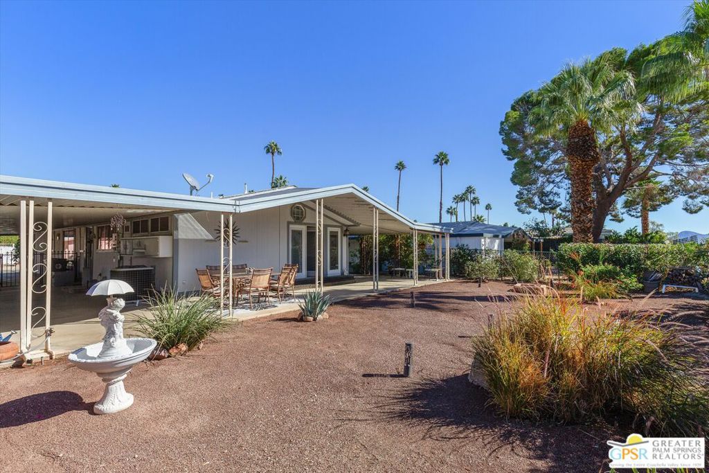 Date Palm Country Cl - Manufactured In Park