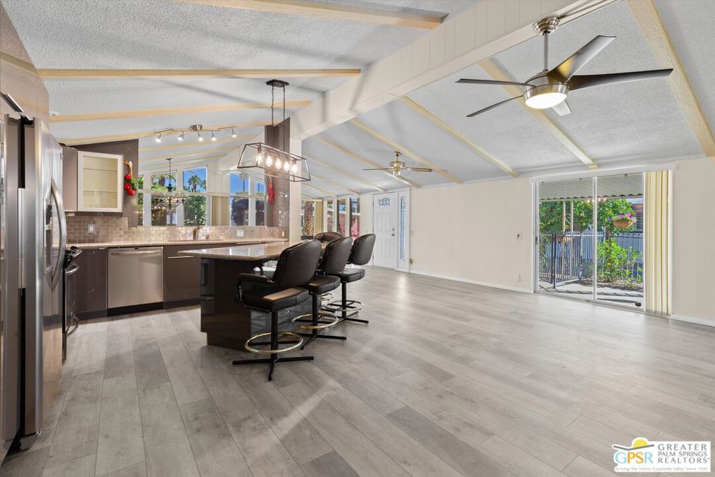 Date Palm Country Cl - Manufactured In Park