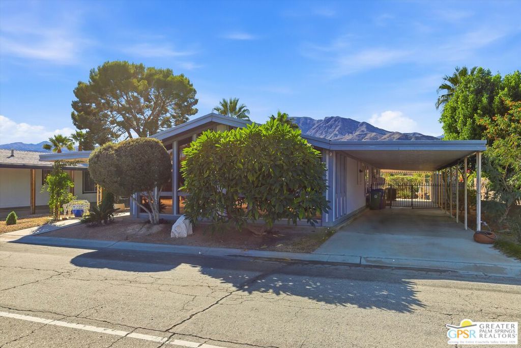 Date Palm Country Cl - Manufactured In Park