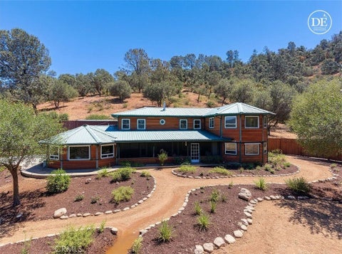 Photo of 4921 Lookout Mountain RD, Mariposa, CA 95338 (MLS # MP26138189)