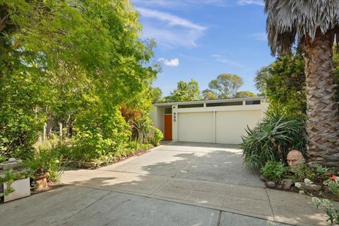 Photo of 950 Susquehanna Court, Sunnyvale, CA 94087 (MLS # ML82042929)