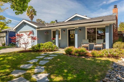 Photo of 167 F Street, Redwood City, CA 94063 (MLS # ML82040069)