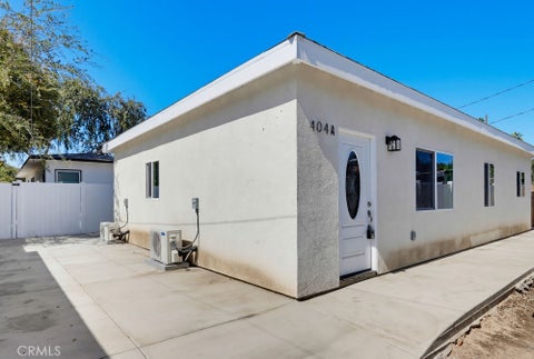 Photo of 404 A N Diana Place, Fullerton, CA 92833 (MLS # OC26224284)