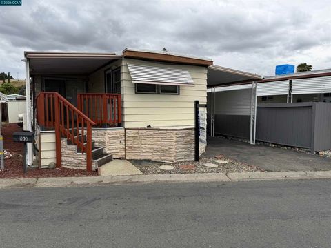 Photo of 105 Eileen Ln. LN, Concord, CA 94518 (MLS # 41133478)