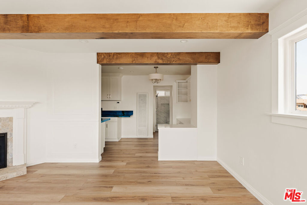 1466 Manhattan Beach Boulevard 4