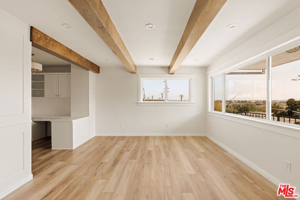 1466 Manhattan Beach Boulevard 4