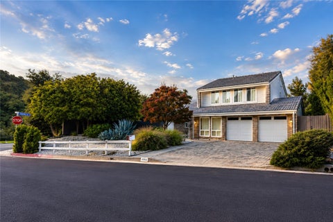 Photo of 4301 Cezanne Avenue, Woodland Hills, CA 91364 (MLS # GD26145233)
