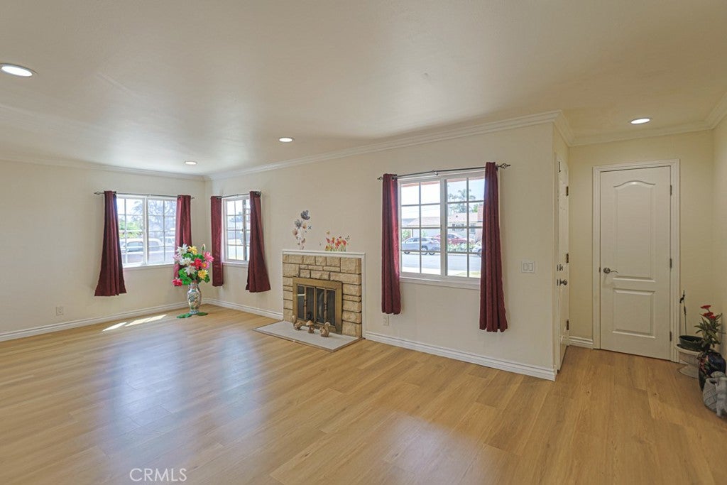 12132 Hackamore