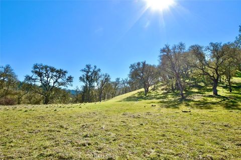 Tiny photo for 0 Gateway Drive, Paso Robles, CA 93446 (MLS # NS25080095)