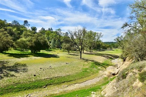 Tiny photo for 0 Gateway Drive, Paso Robles, CA 93446 (MLS # NS25080095)