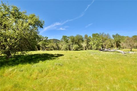 Tiny photo for 0 Gateway Drive, Paso Robles, CA 93446 (MLS # NS25080095)