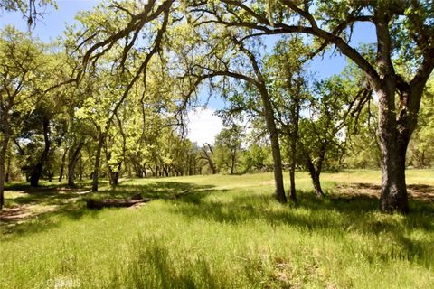 Tiny photo for 0 Gateway Drive, Paso Robles, CA 93446 (MLS # NS25080095)