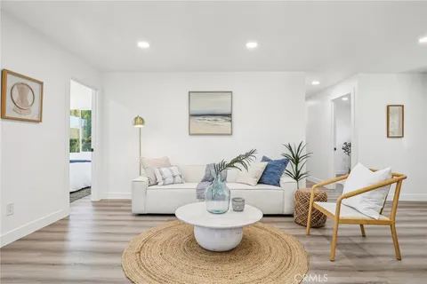 811 W Oliver St, San Pedro, CA 90731 - MLS#: AR25282448