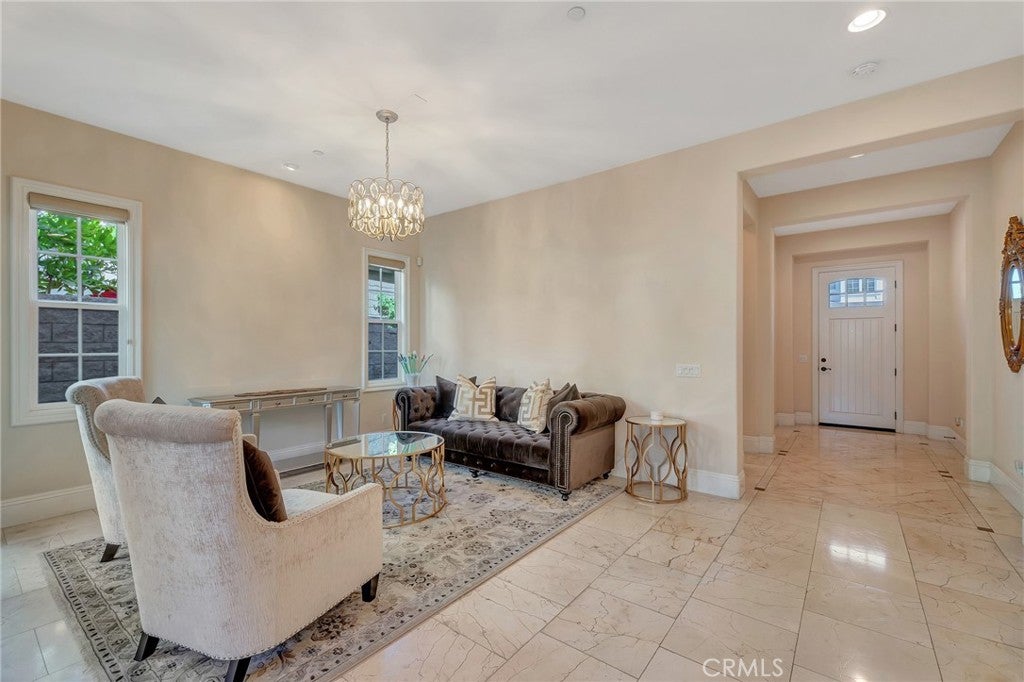 17441 Suffolk Lane