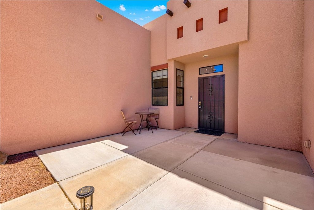 58055 Desert Gold Drive