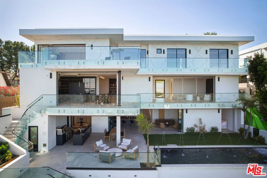 2180 Stradella Road