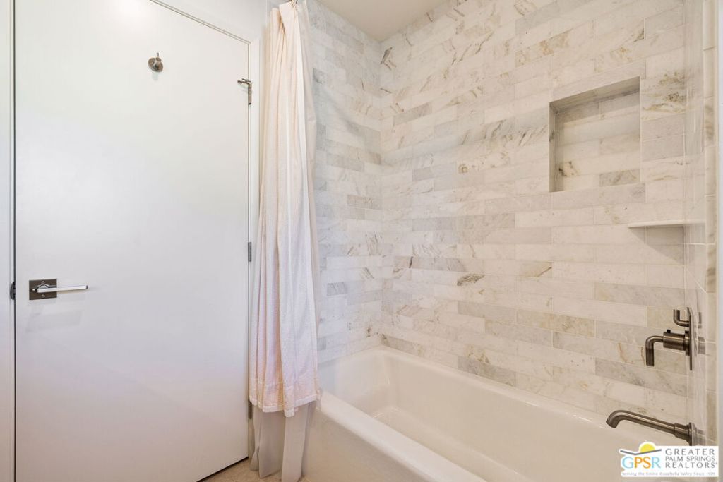 Indian Canyons - Residential Lease