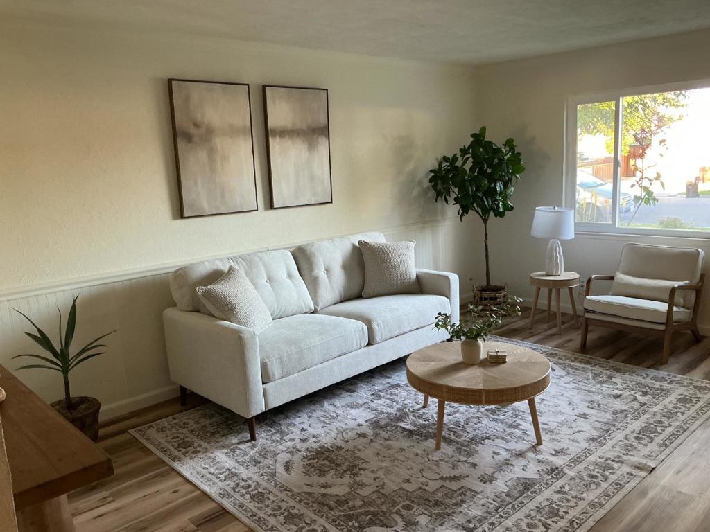 408 HARMONY Ln, San Jose CA 95111