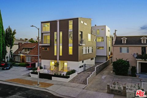 Photo of 423 S. Wilton Place #423 1/2, Los Angeles, CA 90020 (MLS # 26643873)