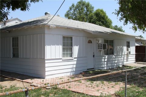 Photo of 15258 La Valle Street, Sylmar, CA 91342 (MLS # SR25090444)