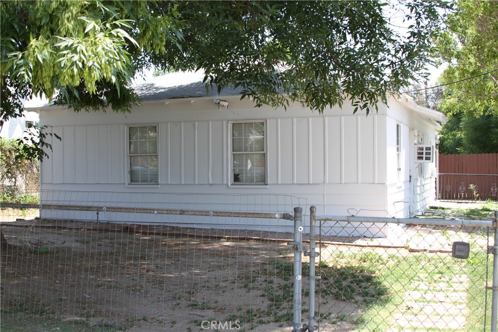 15258 La Valle Street