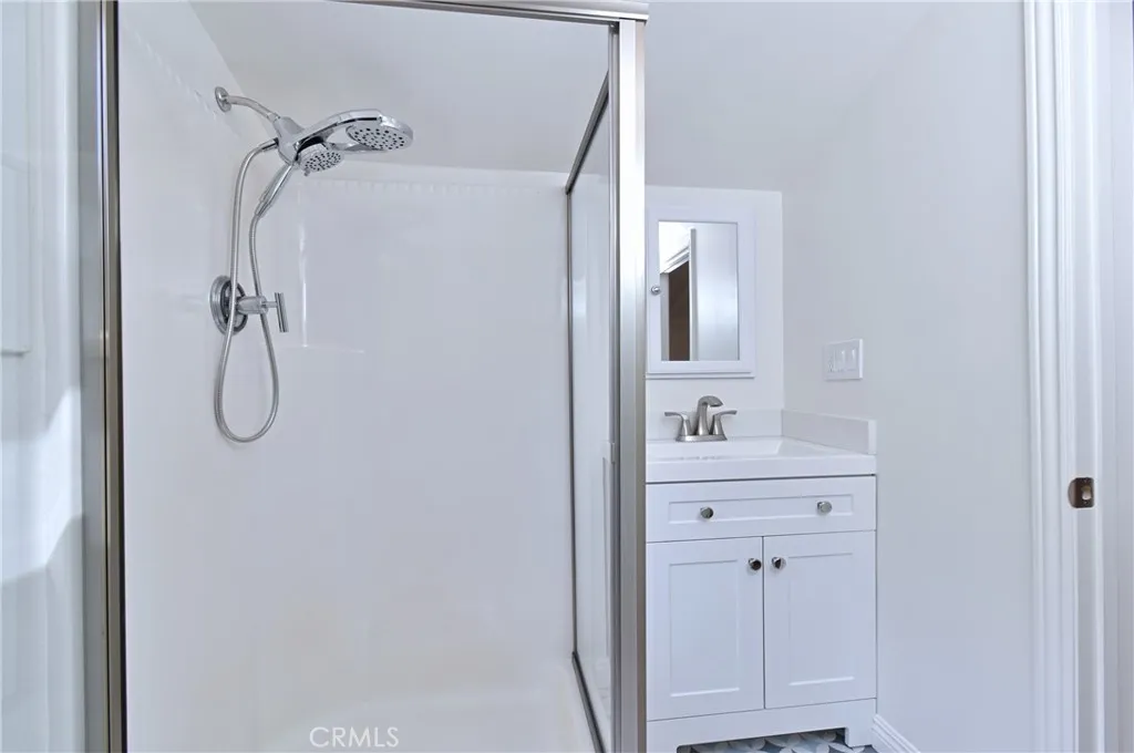 Studio City, California 91604, United States, 3 Bedrooms Bedrooms, ,4 BathroomsBathrooms,Residential,Pending,200922