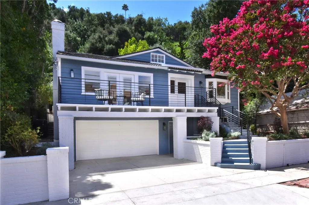 Studio City, California 91604, United States, 3 Bedrooms Bedrooms, ,4 BathroomsBathrooms,Residential,Pending,200922